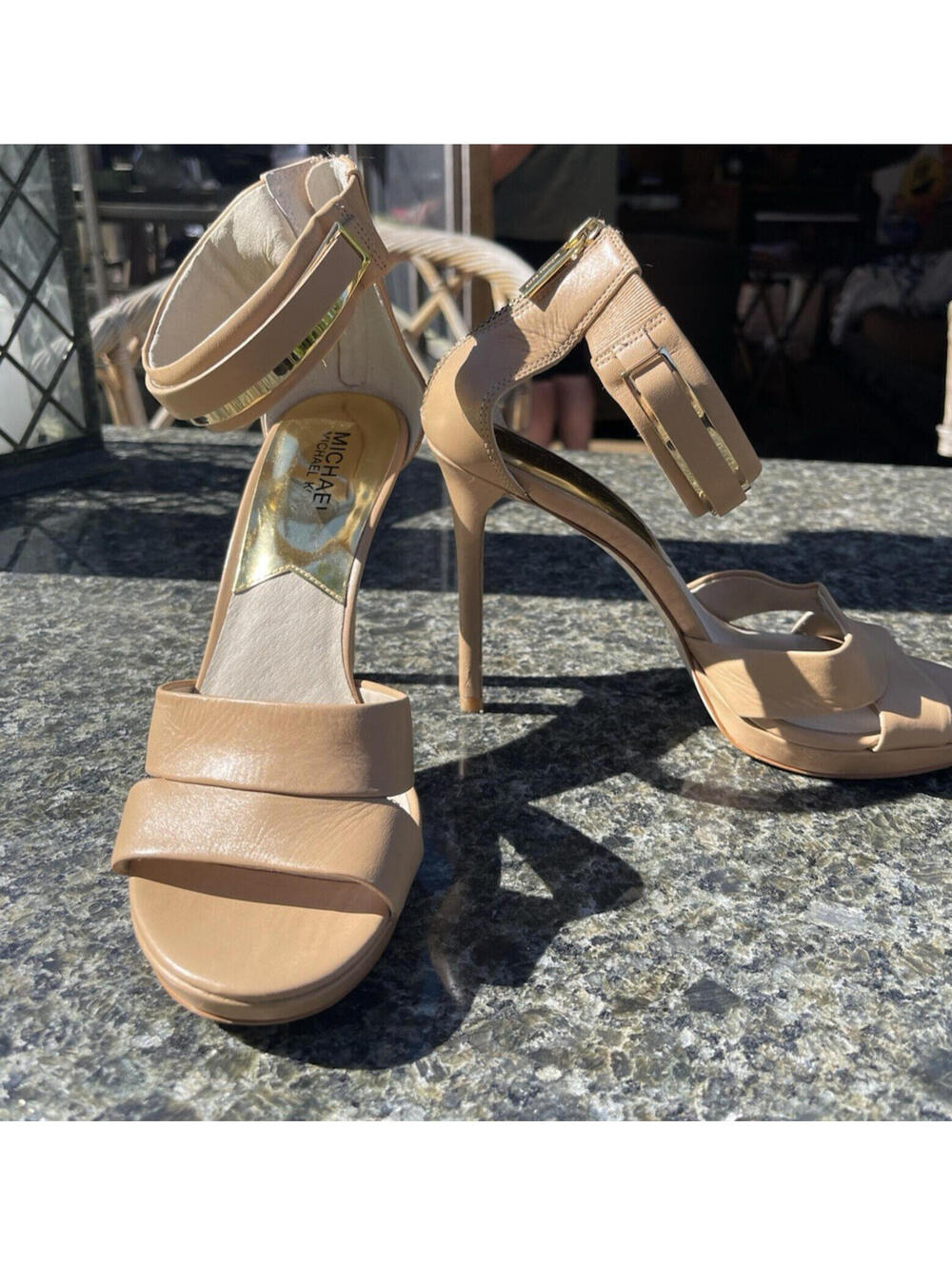 Michael Kors Nude Leather Sandal Ankle Strap Gold Back Zip Heel Women's 8 - Picture 3 of 8